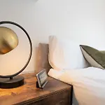 Stunning 2 Bedroom Apartment In Sheffield City Centre - Sleeps 6