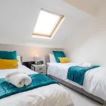 Stunning 2 Bedroom Apartment In Sheffield City Centre - Sleeps 6